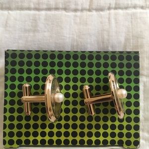 Hickok Designer Cuff Link and Tie Tac Pearl Set